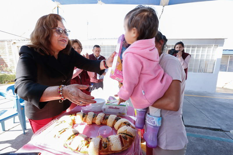 Reparte SEDIF juguetes a hijas e hijos de mujeres en situación de reclusión