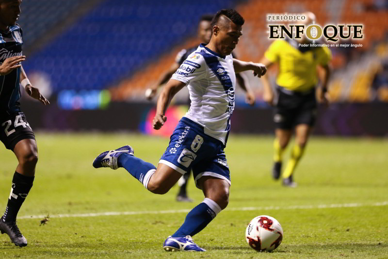 Foto: Antonio Zamora Acuchillado por el VAR y su defensa, el Puebla cayó ante Querétaro (Video)