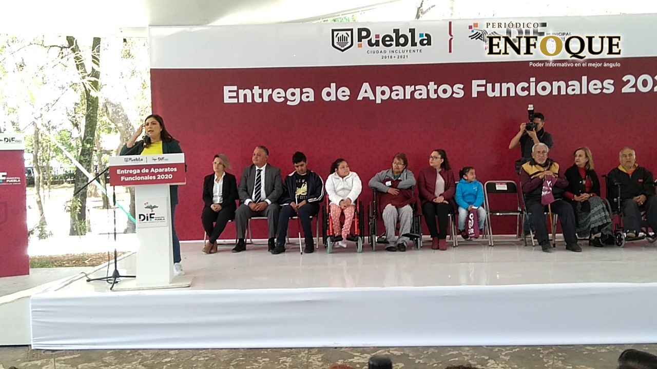 Foto: César Valdez Rivera Vivanco entrega aparatos funcionales para personas con discapacidad (Video)