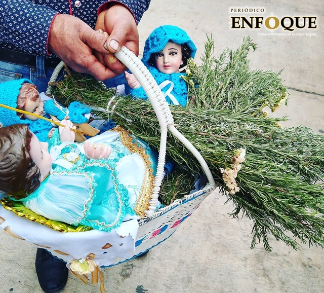 Foto: Omar Sánchez Acuden familias de Cholula a presentar a sus Niños Jesús por Día de la Candelaria
