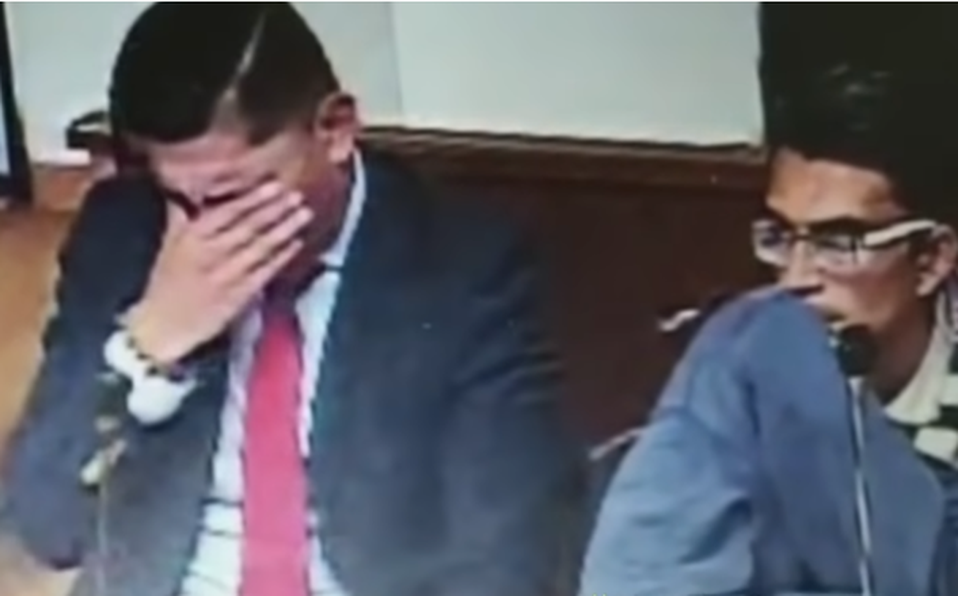 Foto: Cortesía En pleno juicio, abogado llora al escuchar cómo su defendido mató a un bebé