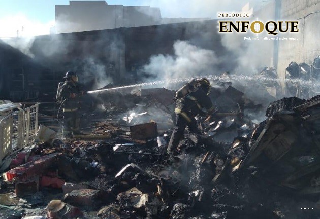 Foto: Cortesía Arde una bodega de 600 m2 del Hospital del Niño Poblano