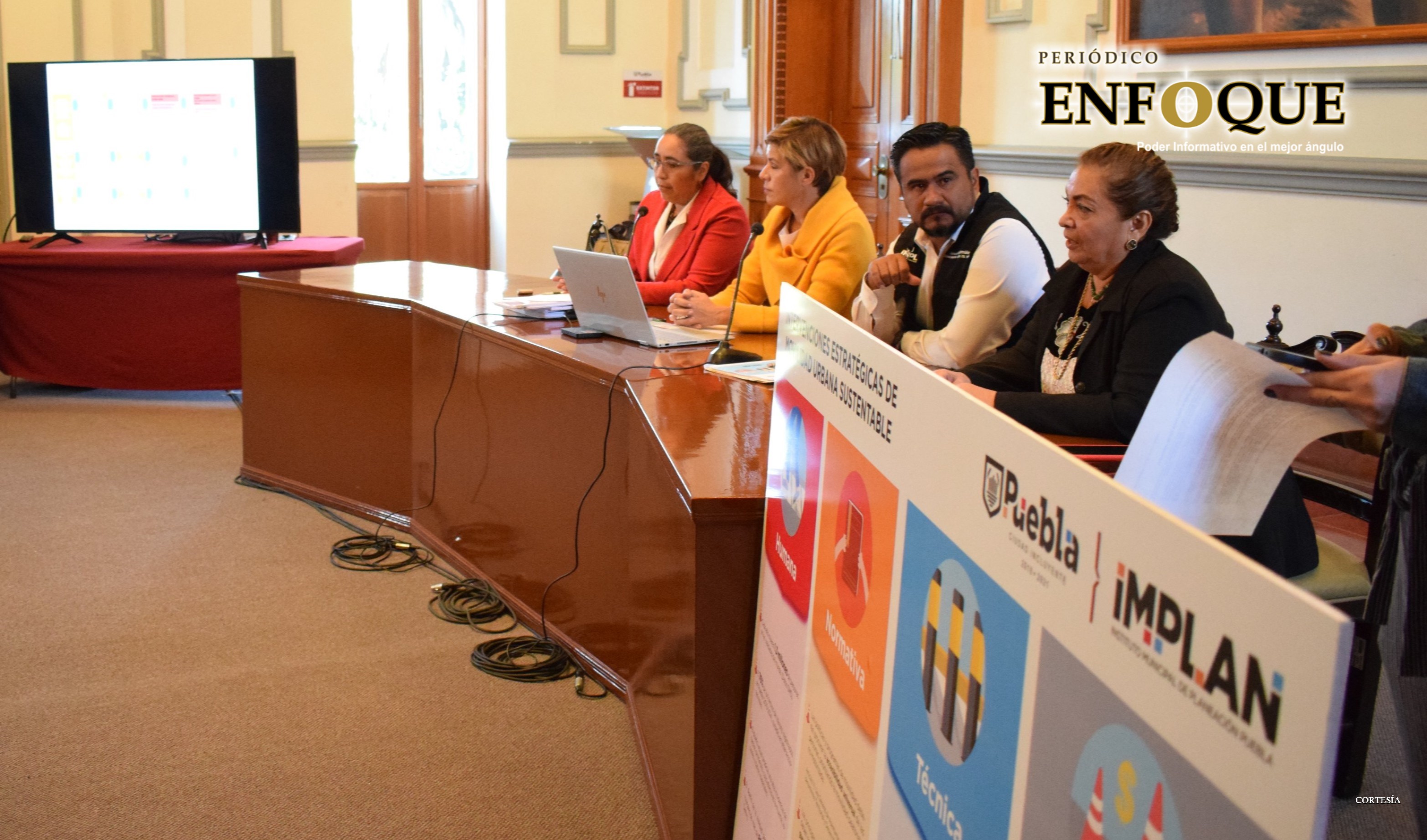 Instalación de bolardos en la ciudad de Puebla costó cerca de 15 mdp:  Implan y Semovi