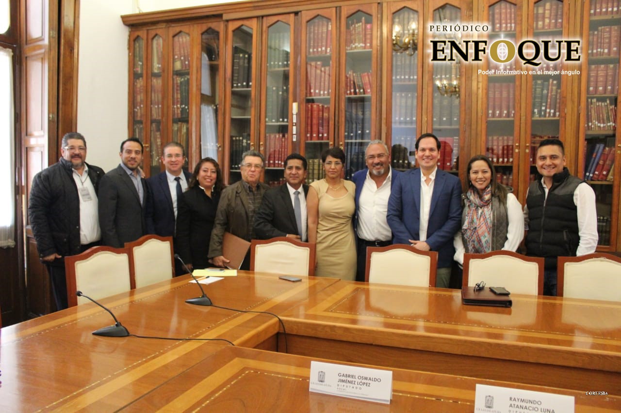 Foto: Cortesía Cabildo de Puebla discutirá gratuidad de estacionamientos en centros comerciales (Video)