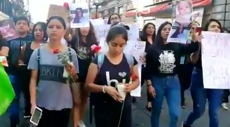 Foto: Cortesía Feministas se manifiestan en el Zócalo de Puebla para exigir un alto a la violencia