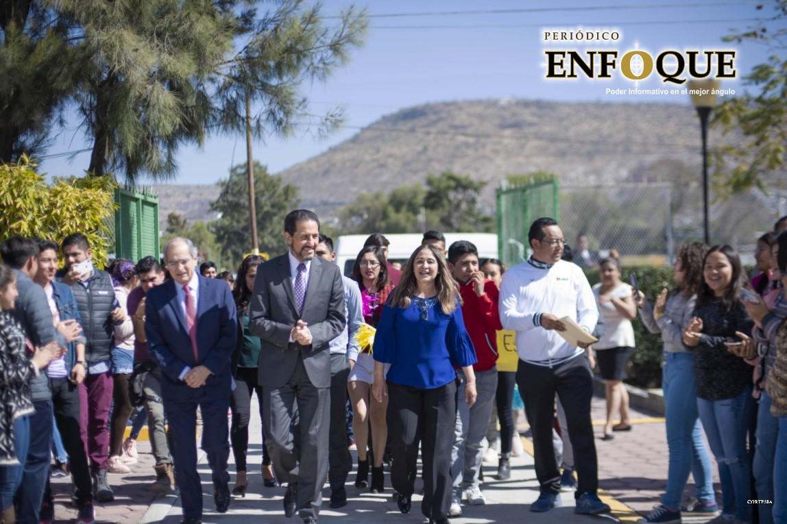 Foto: Cortesía Esparza Ortiz Inauguran edificio en la Preparatoria Regional Enrique Cabrera Barroso