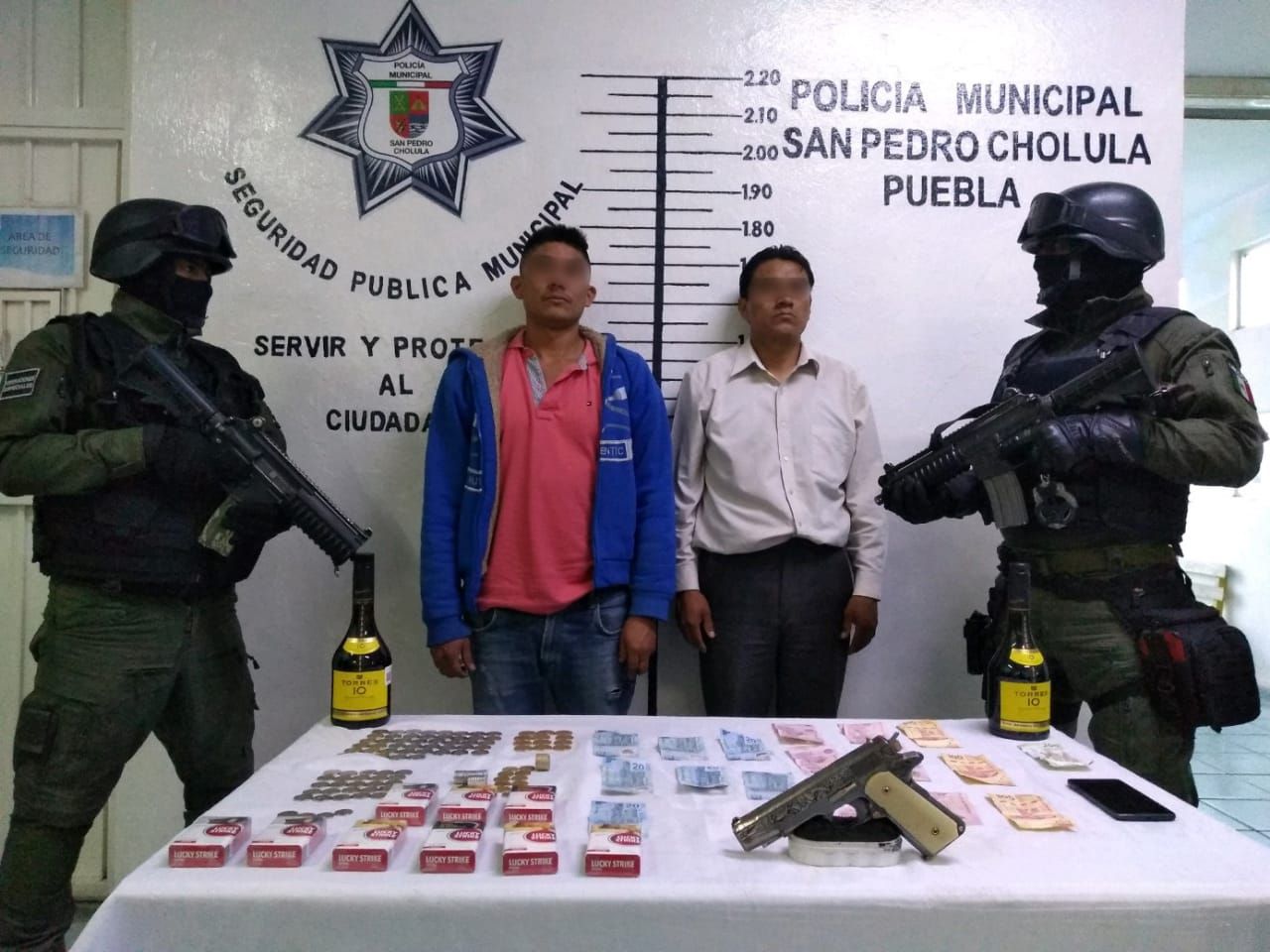 Foto: Cortesía Tras persecución, policía de San Pedro Cholula asegura a 2 presuntos asaltantes de tiendas de conveniencia