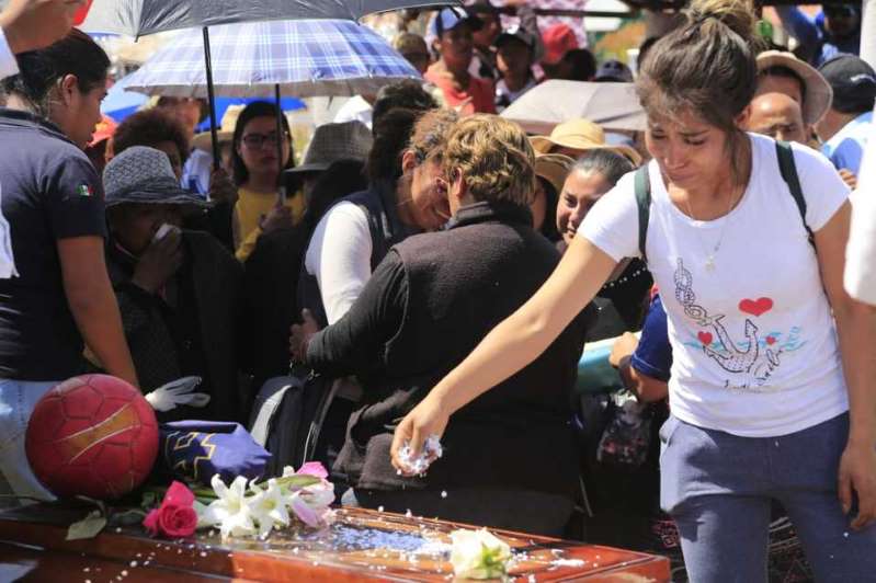 Foto: Cortesía Sepultan a conductor de Uber asesinado junto a estudiantes de medicina