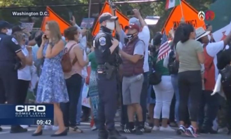 Foto: Cortesía “Fuera, corrupto”, “Viva AMLO”: gritan mexicanos afuera de la Casa Blanca (Video)