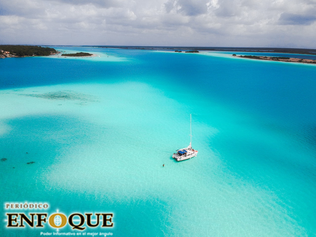 Foto: Cortesía Los 7 Colores de la laguna de Bacalar comienzan a desaparecer por turismo desmedido: UNAM
