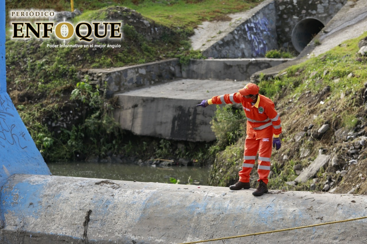 Foto: Cortesía Rivera Vivanco llama a denunciar a quien tire desechos en ríos y barrancas