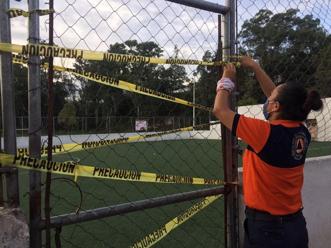 Foto: Cortesía Personal de Protección Civil suspende partido de futbol en la Margarita