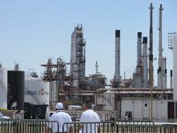 Foto: Cortesía Funcionarios de Pemex se robaban el combustible de la refinería de Salamanca: AMLO