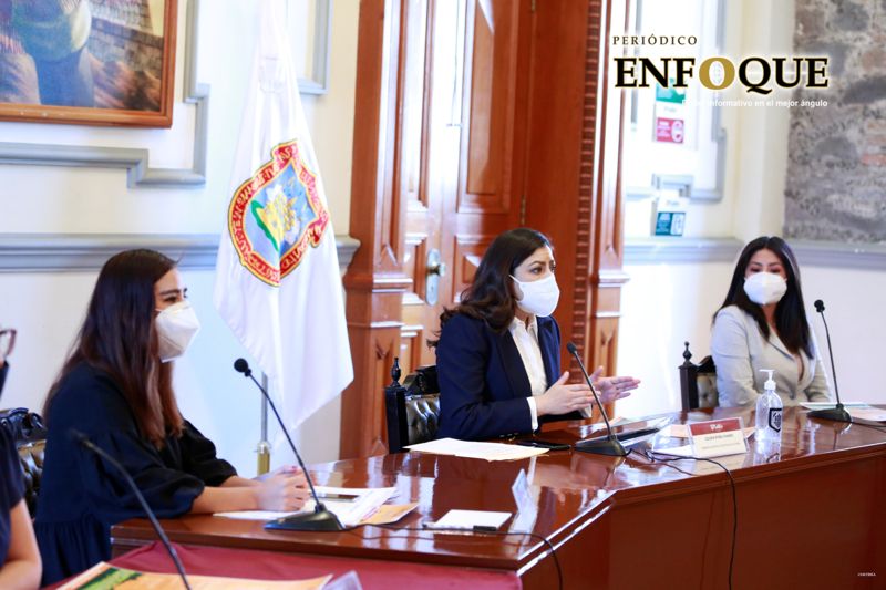 Llama Claudia Rivera a no criminalizar a jóvenes que insisten en romper la cuarentena