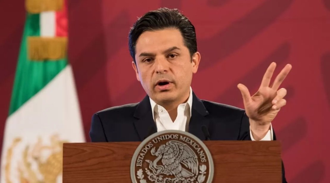 Zoé Robledo, director del IMSS, sufre accidente automovilístico en Chiapas; tiene fractura de radio