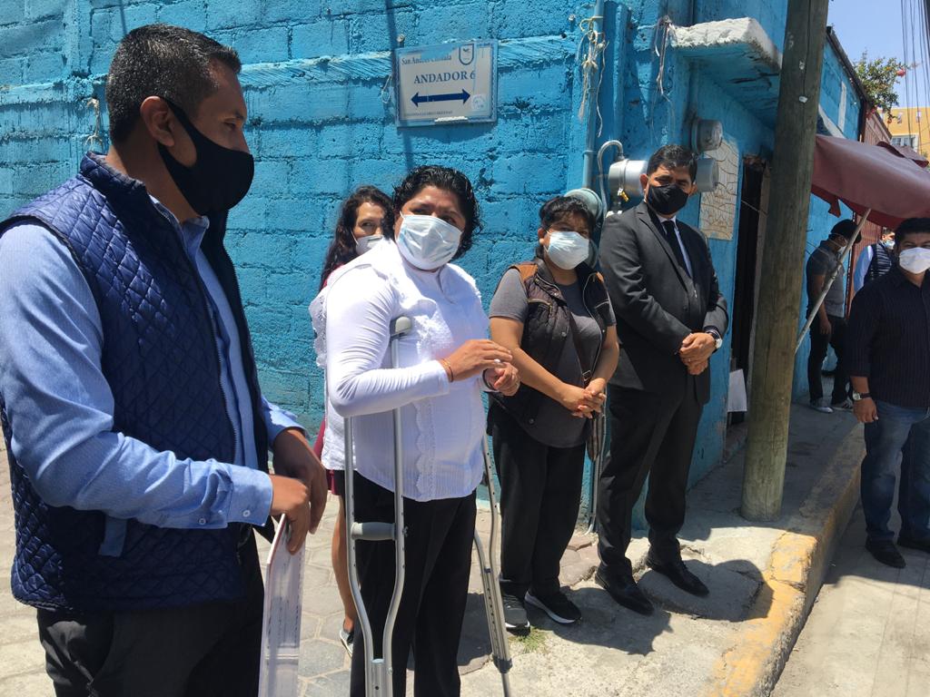 Foto: Cortesía Entrega Karina Pérez apoyos para fortalecer la seguridad en Lázaro Cárdenas