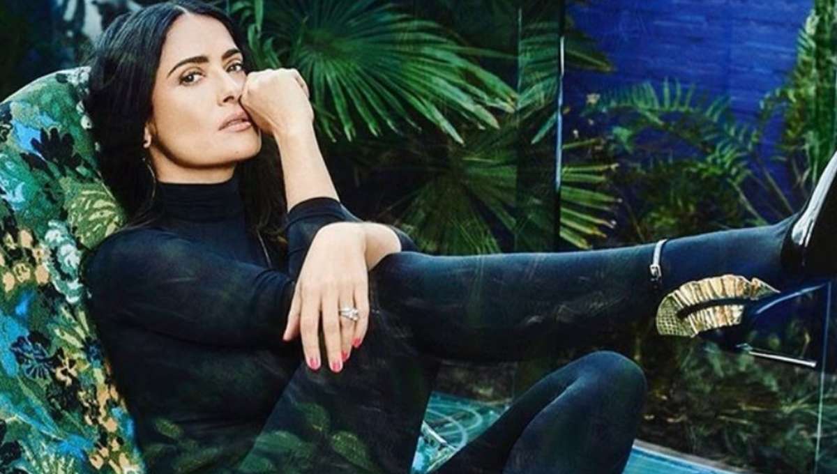Foto: Cortesía ¡Como señora normal! La impactante foto de Salma Hayek sin maquillaje y con canas