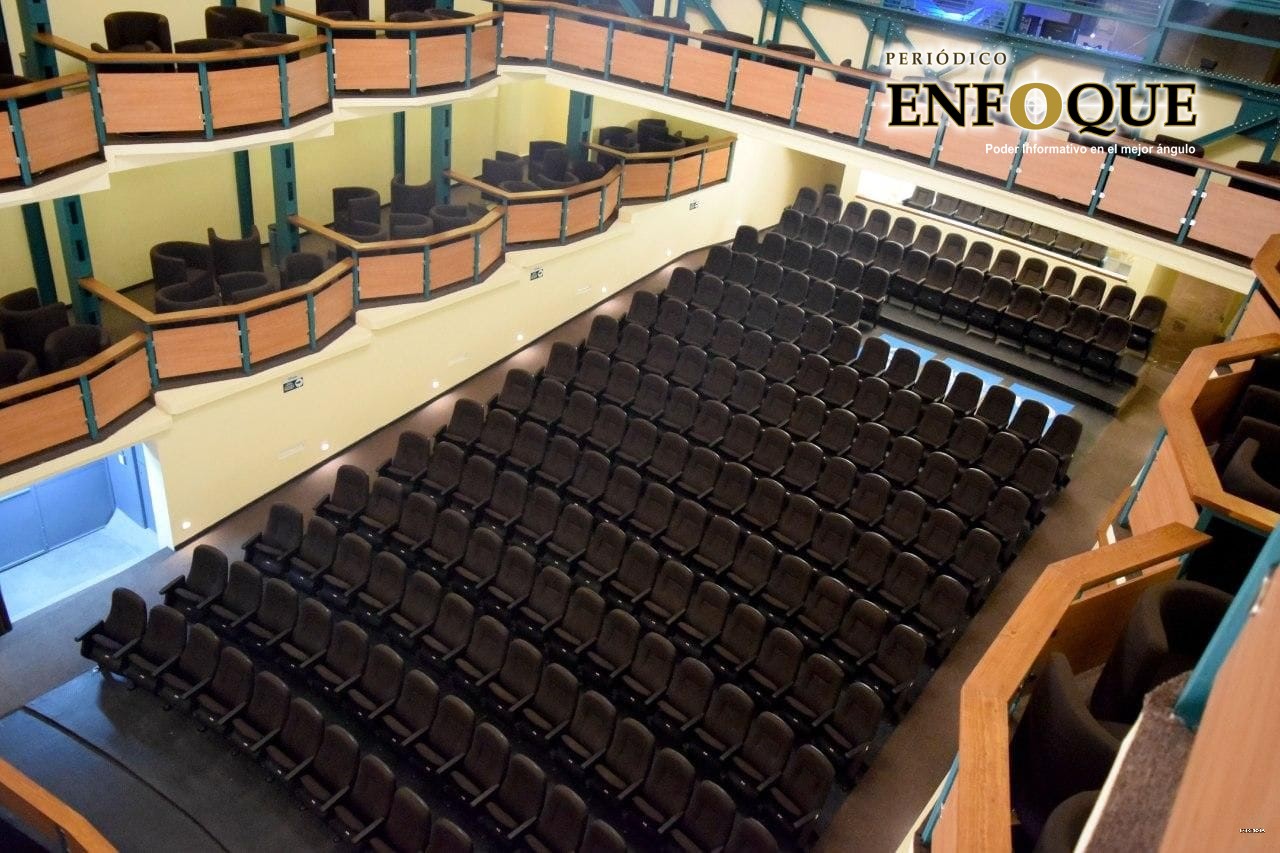 Foto: Cortesía Rivera Vivanco entrega remodelación del Teatro Principal