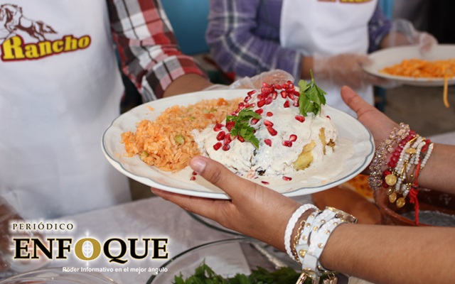 Hasta en 200 pesos precio de Chile en Nogada en San Andrés Calpan 