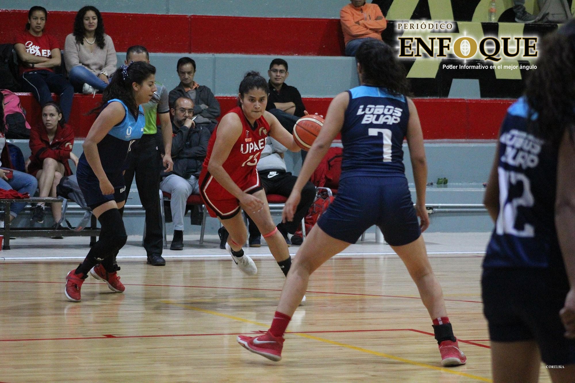 Foto: Cortesía UPAEP apaleó a la BUAP en final estatal de Básquetbol
