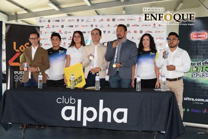 Foto: Cortesía Presentan playera y medalla para la quinta Carrera Alpha