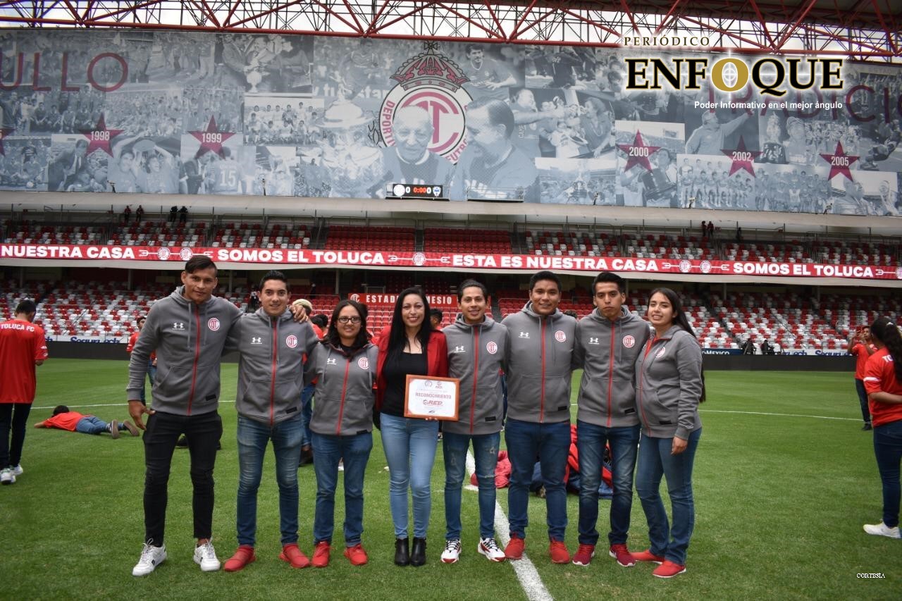 Foto: Cortesía Entregan certificado a Escuela Oficial del Toluca en Puebla (Video)