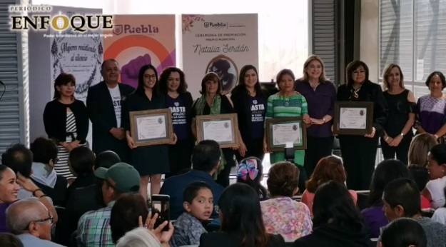 Foto: César Valdez Entrega Claudia Rivera premio “Natalia Serdán” a cuatro mujeres destacadas