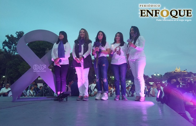 Foto: Omar Sánchez Decenas de mujeres marchan en San Pedro Cholula por Un Día Sin Mujeres