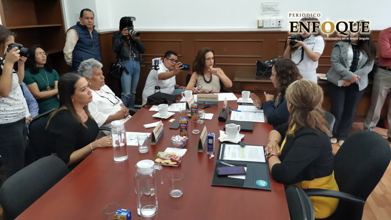 Foto: César Valdez Regidoras denuncian que el coordinador ejecutivo de Rivera Vivanco usurpa funciones (Video)