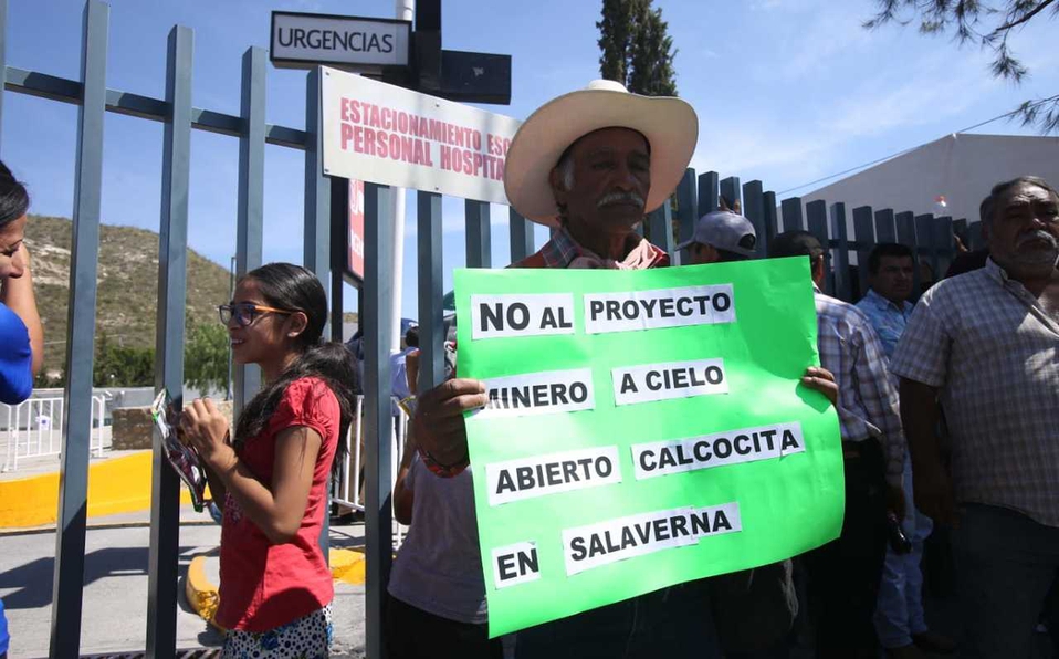 Mineros al presidente: 'escucha al pueblo'