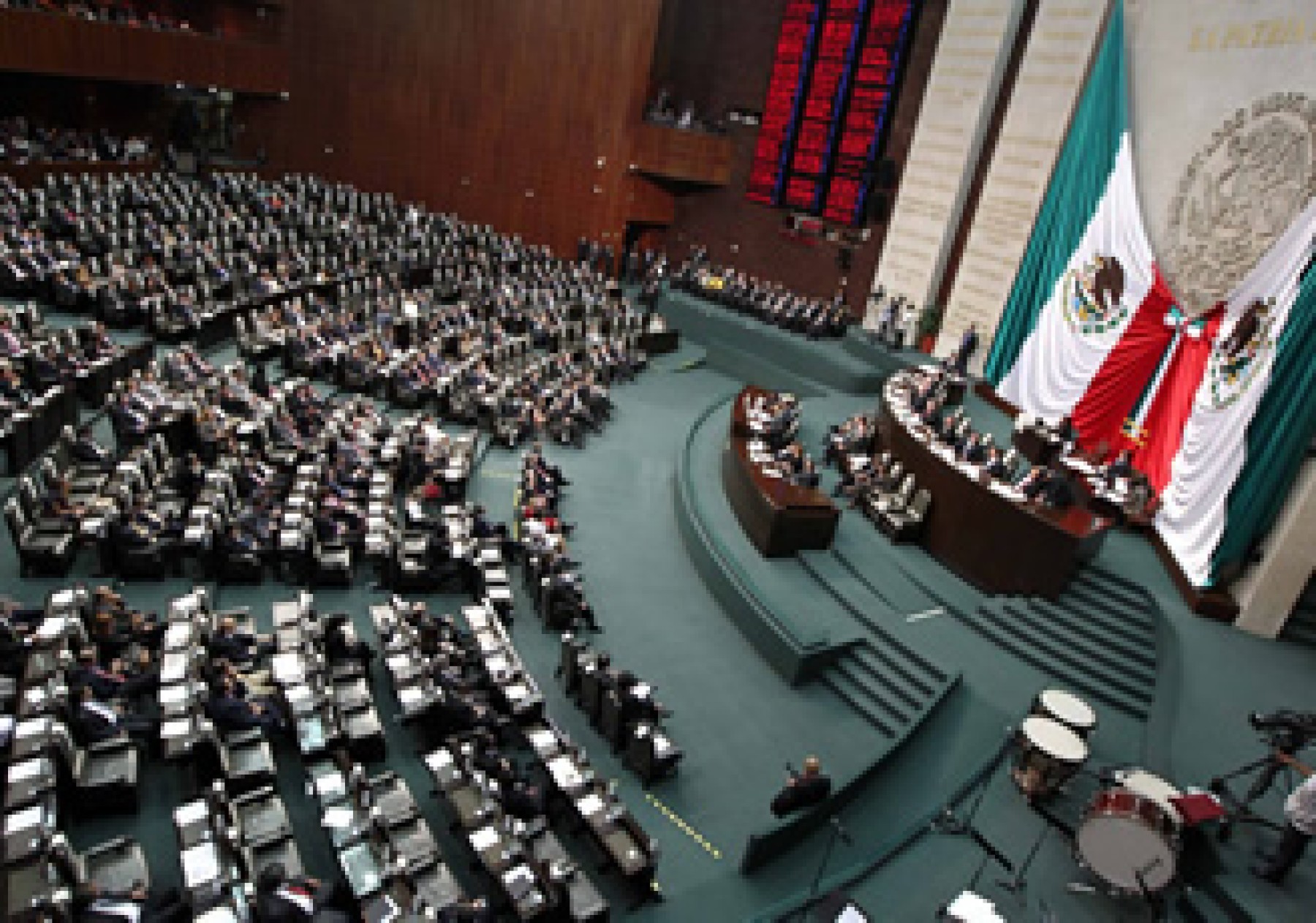 Foto: Cortesía Diputados avalan reforma que les permite buscar la reelección sin dejar el cargo