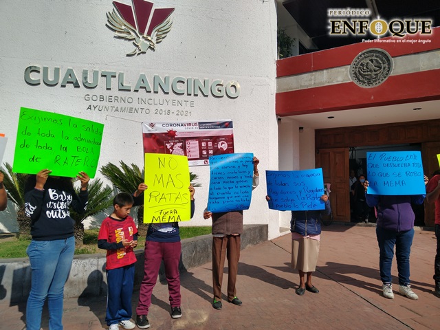 Foto: Omar Sánchez Vecinos de Almecatla protestan en Cuautlancingo; exigen diálogo a Lupita Daniel
