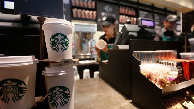 Foto: Cortesía Dueña de Starbucks y Vips recorta inversión y personal en restaurantes por Covid-19