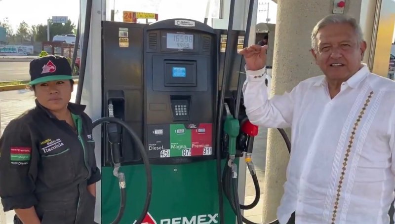 Foto: Cortesía AMLO presume baja en el precio de la gasolina; “bajará más”, asegura.