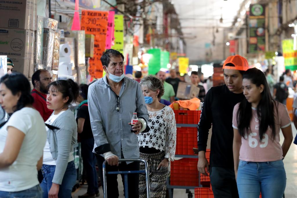 Salud prevé pico máximo de COVID-19 hasta agosto, hospitales se preparan para atención