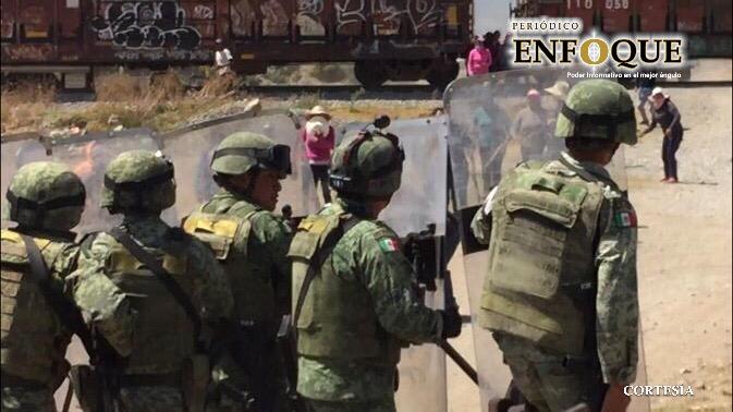 Foto: Cortesía Pobladores insisten en atracar tren, GN frustra de nueva cuenta