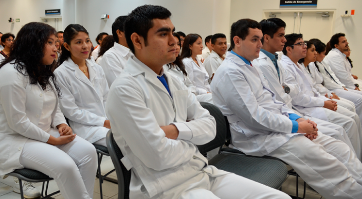 Pasantes, lejos de COVID-19: IPN y UNAM