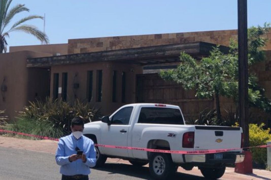 Foto: Cortesía Catean casa de Francisco Vega, exgobernador de BC, acusado de desviar 1,500 mdp