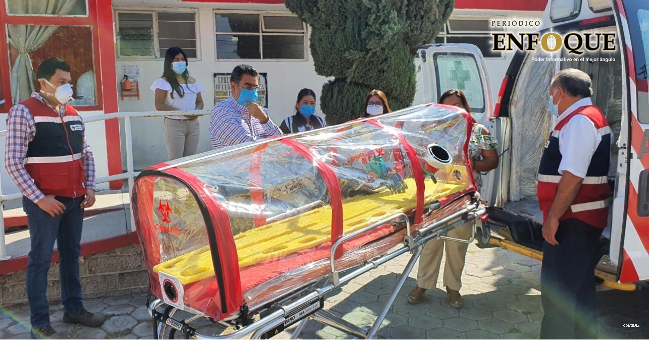 Foto: Cortesía Cruz Roja Tepeaca recibe cápsula de aislamiento con extractor de oxígeno