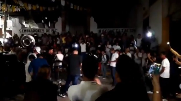 Foto: Cortesía “El virus nos vale ma…! Pese a crisis sanitaria, celebran fiesta patronal en León (Video)