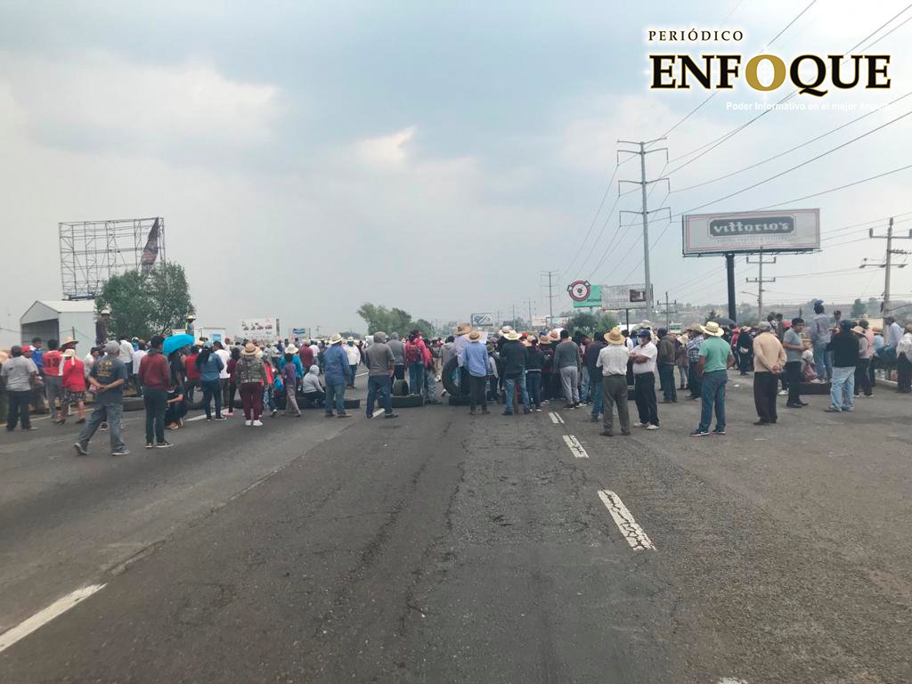 Foto: Omar Sánchez Cierran vecinos de Coronango autopista México-Puebla para exigir renuncia de Antonio Teutli ante inseguridad