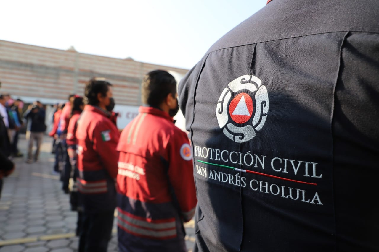 Foto: Cortesía Karina Pérez Popoca reconoce a Protección Civil y Bomberos de San Andrés por la gran labor en contingencia