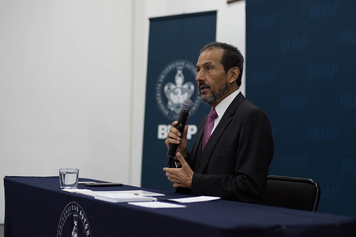 Consejo Universitario BUAP pide intervención federal para frenar ataques contra Alfonso Esparza