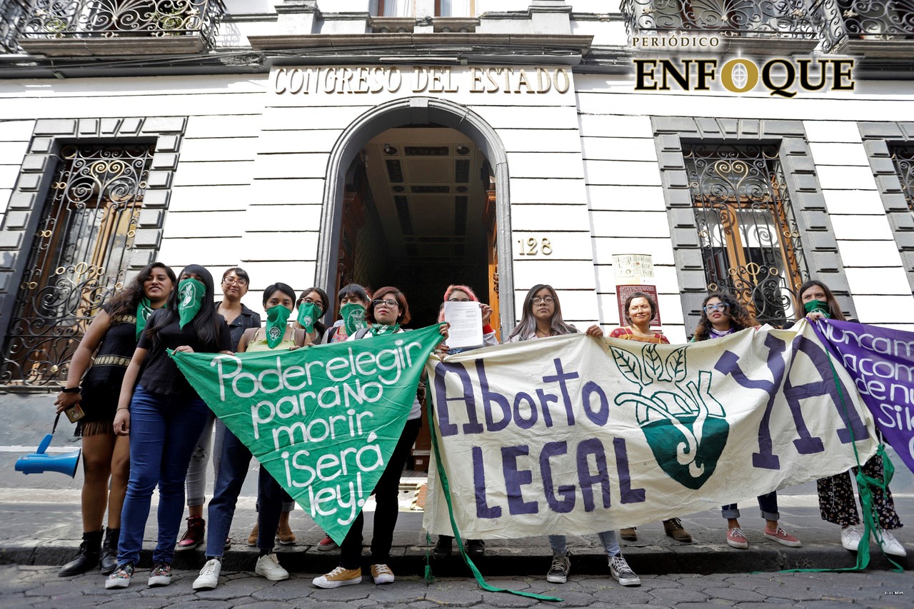 Rivera Vivanco celebra aprobación de matrimonios igualitarios, pero pide también se despenalice el aborto