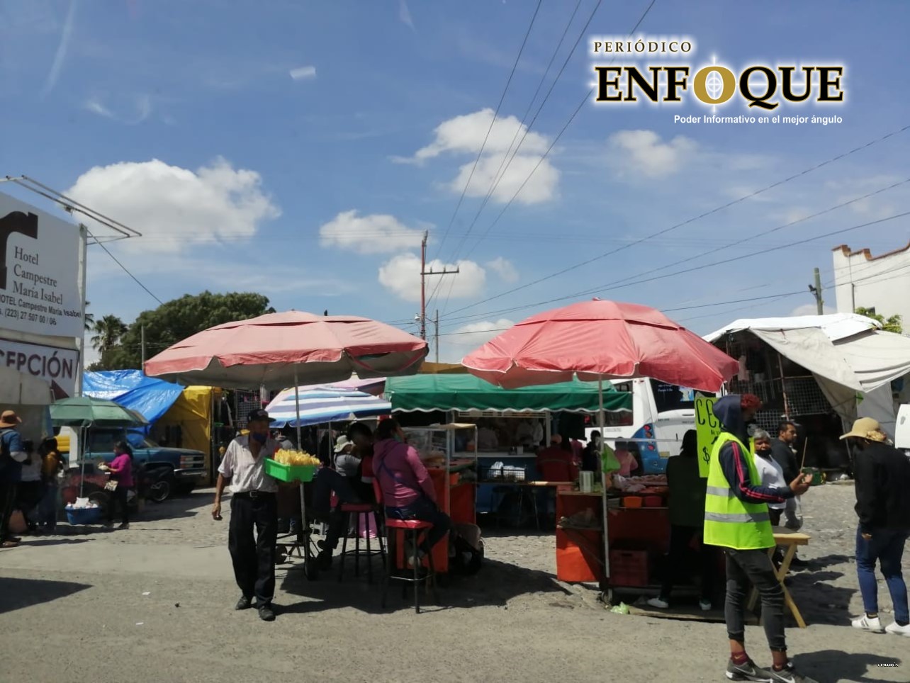 Foto: Cortesía SEGOB refuerza medidas de prevención por COVID-19 en tianguis de Tepeaca y Huixcolotla