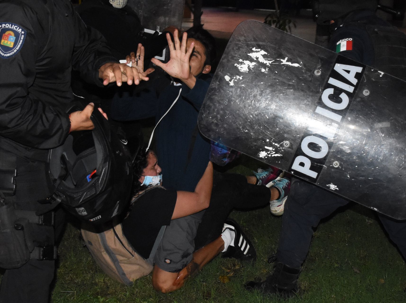 Foto: Cortesía Fiscalía puede intervenir en investigación por disparos durante protesta en Cancún: López Obrador