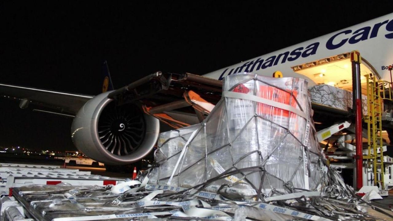 Llegan a México 7 mil vacunas de CanSino contra COVID-19