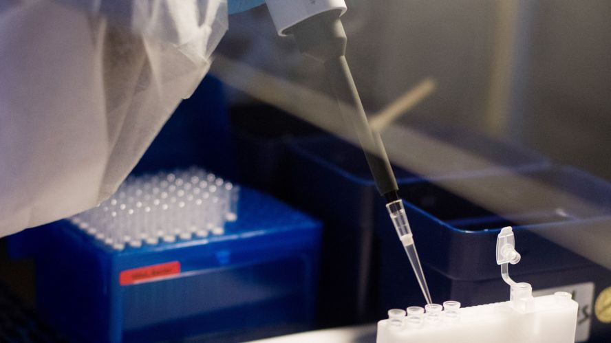 México pacta compra de 34 millones de dosis de vacuna de Pfizer contra COVID-19