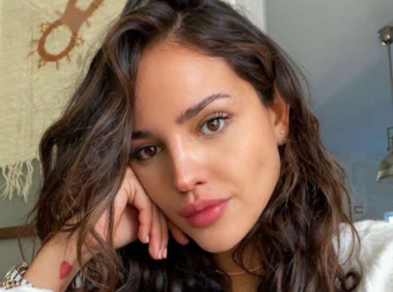 Foto: Cortesía Eiza González enciende las redes con su escultural figura en bikini negro