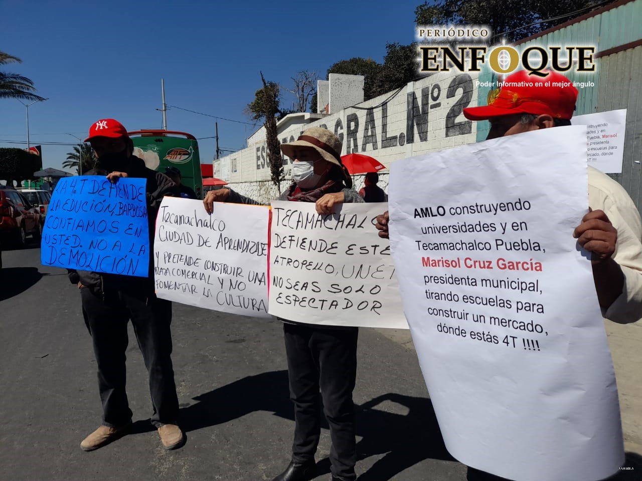 Foto: Cortesía Padres de familia se manifiestan en contra de la demolición de escuela en Tecamachalco